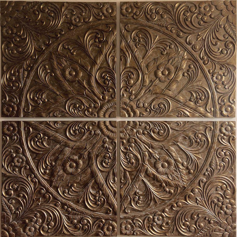 Panel floral tallado artesanalmente en madera